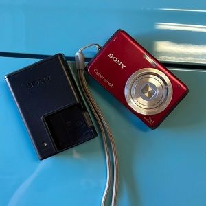 Sony Cybershot and Charger